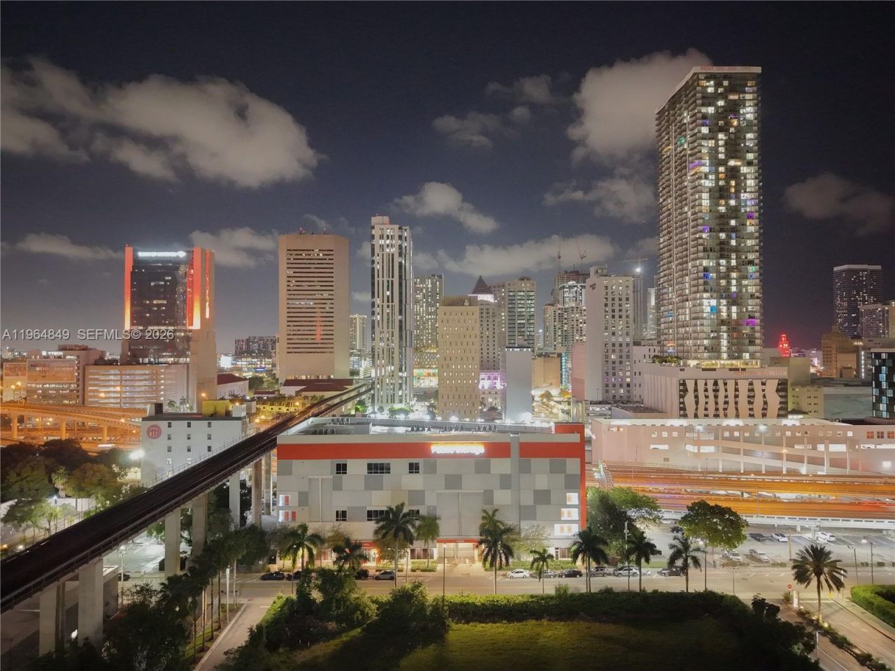 90 SW 3rd St, Unit 1608, Miami, FL 33130 Photo