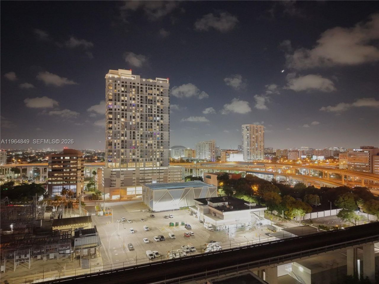 90 SW 3rd St, Unit 1608, Miami, FL 33130 Photo