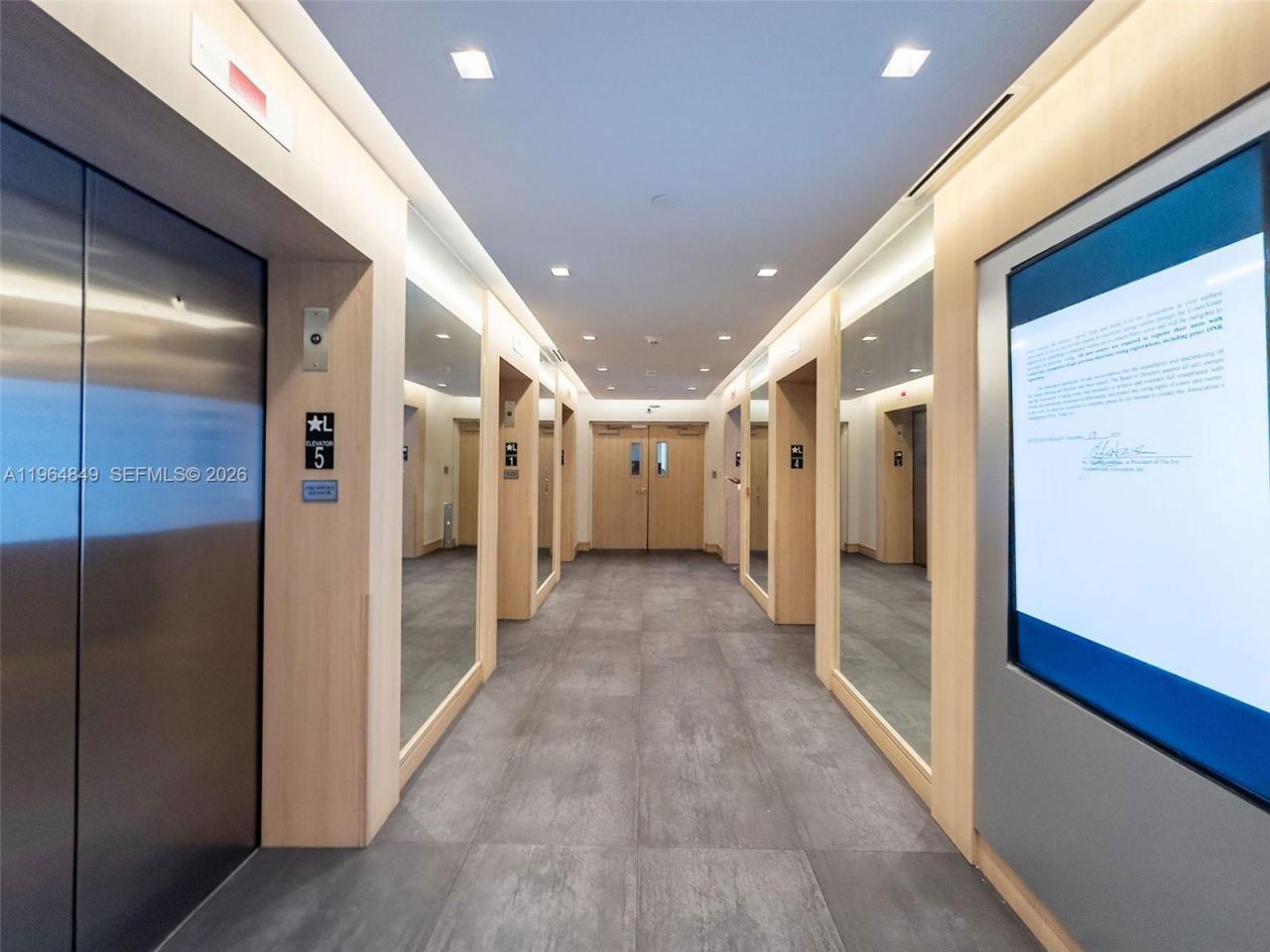 90 SW 3rd St, Unit 1608, Miami, FL 33130 Photo