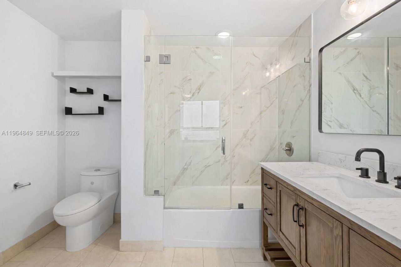 90 SW 3rd St, Unit 1608, Miami, FL 33130 Photo