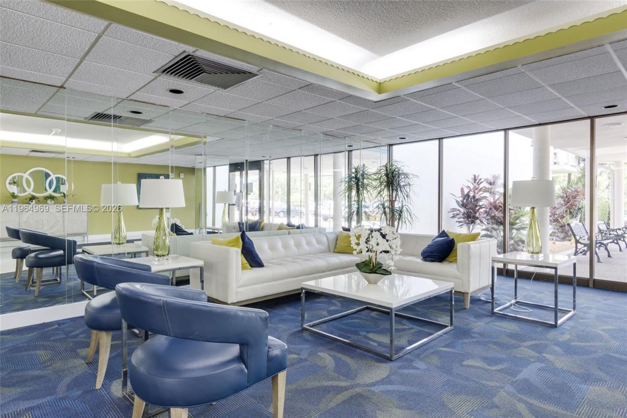 4330 Hillcrest Dr , Unit 716, Hollywood, FL 33021 Photo