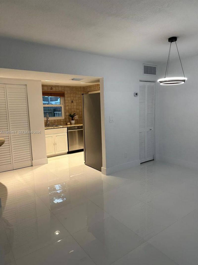 10916 SW 70th Ter, Miami, FL 33173 Photo