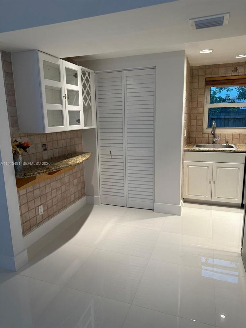 10916 SW 70th Ter, Miami, FL 33173 Photo