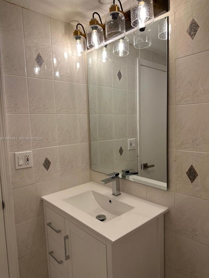 10916 SW 70th Ter, Miami, FL 33173 Photo