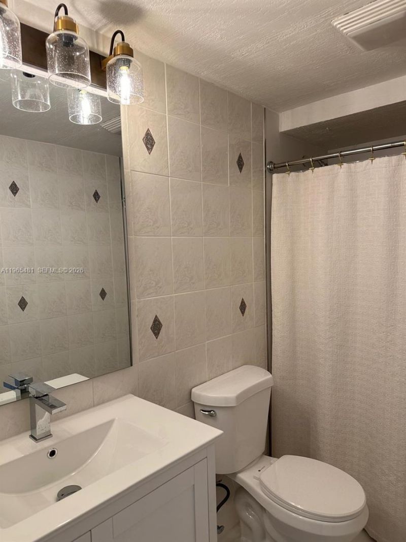 10916 SW 70th Ter, Miami, FL 33173 Photo