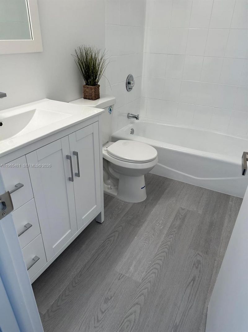 10916 SW 70th Ter, Miami, FL 33173 Photo