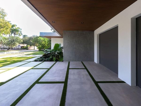 215 S Shore Dr, Miami, FL 33133