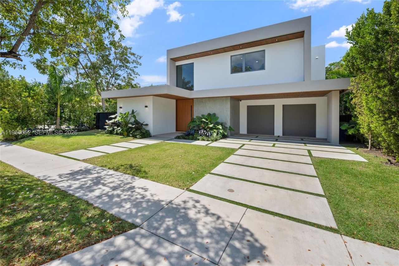 215 S Shore Dr, Miami, FL 33133 Photo