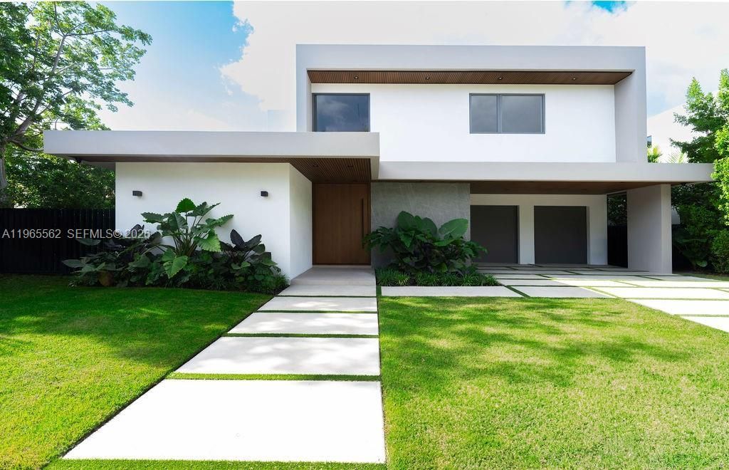 215 S Shore Dr, Miami, FL 33133 Photo