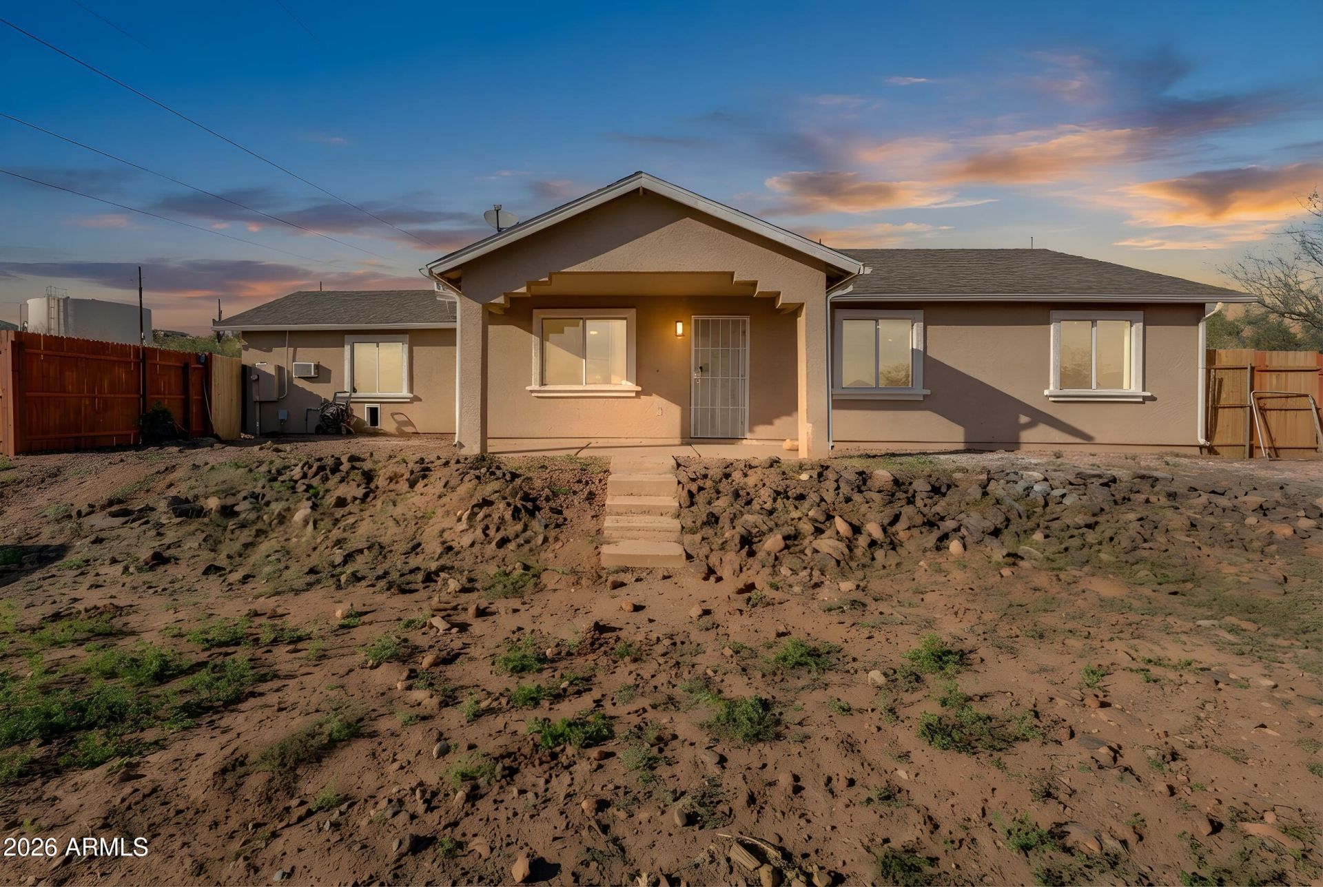 33665 S INCLINE Drive, Black Canyon City, AZ 85324