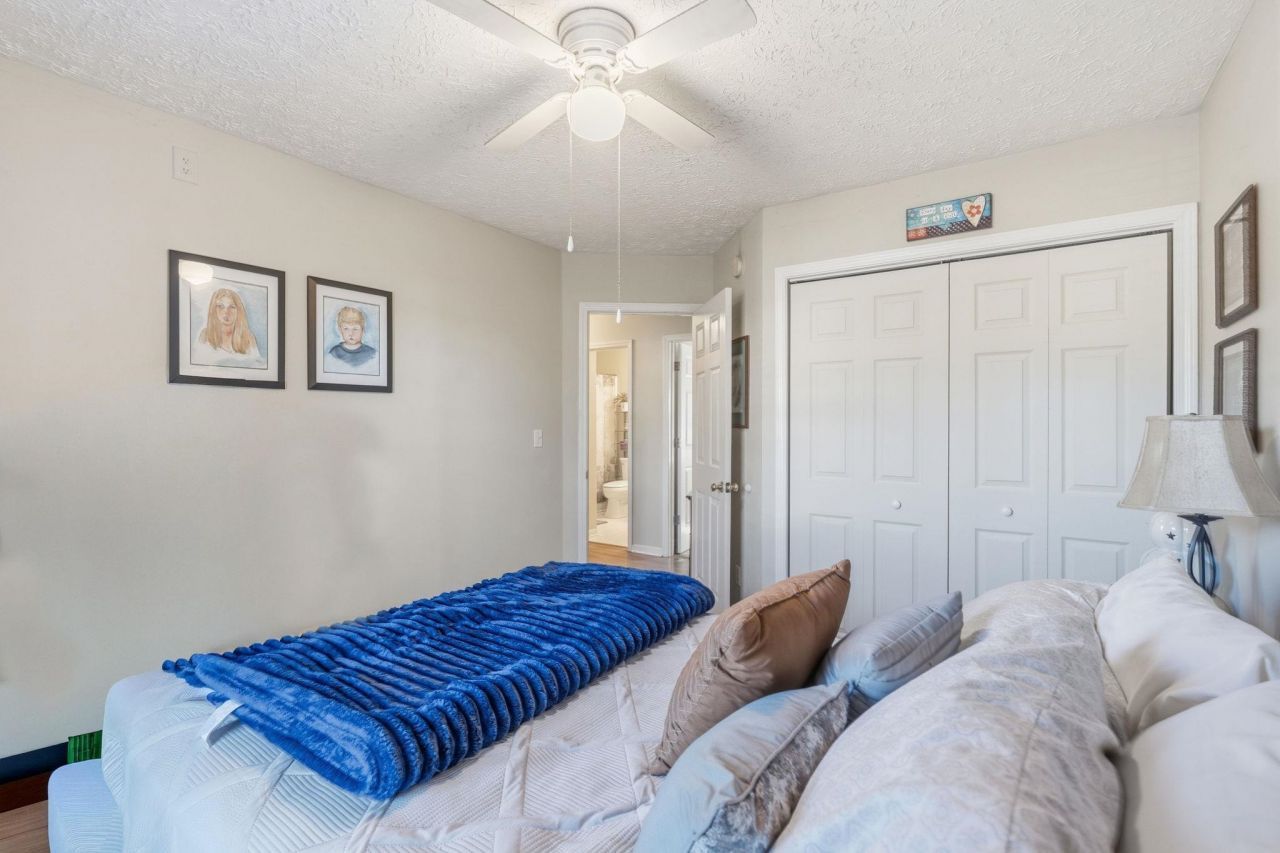 590 Bridgeport Dr. Photo 15