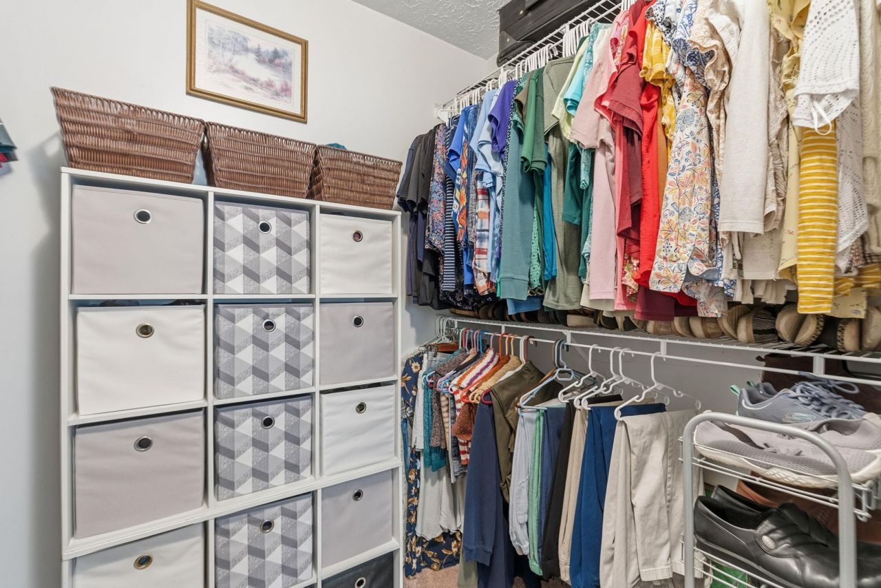 590 Bridgeport Dr. Photo 19