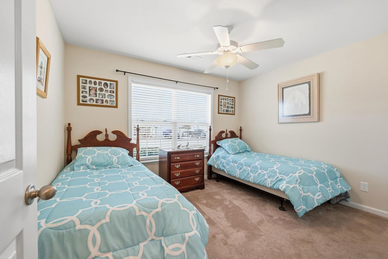 1228 Augustus Dr. Photo 24