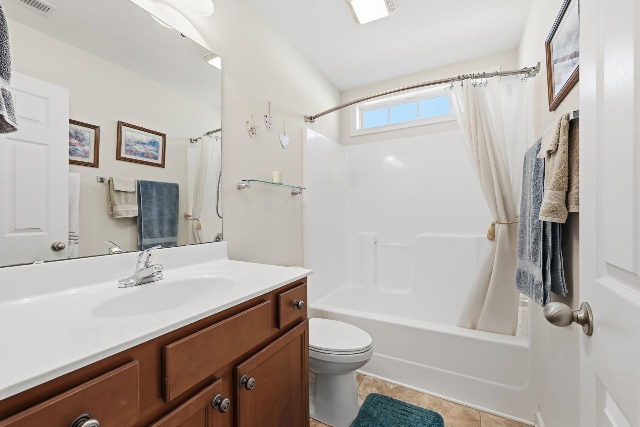 1228 Augustus Dr. Photo 27