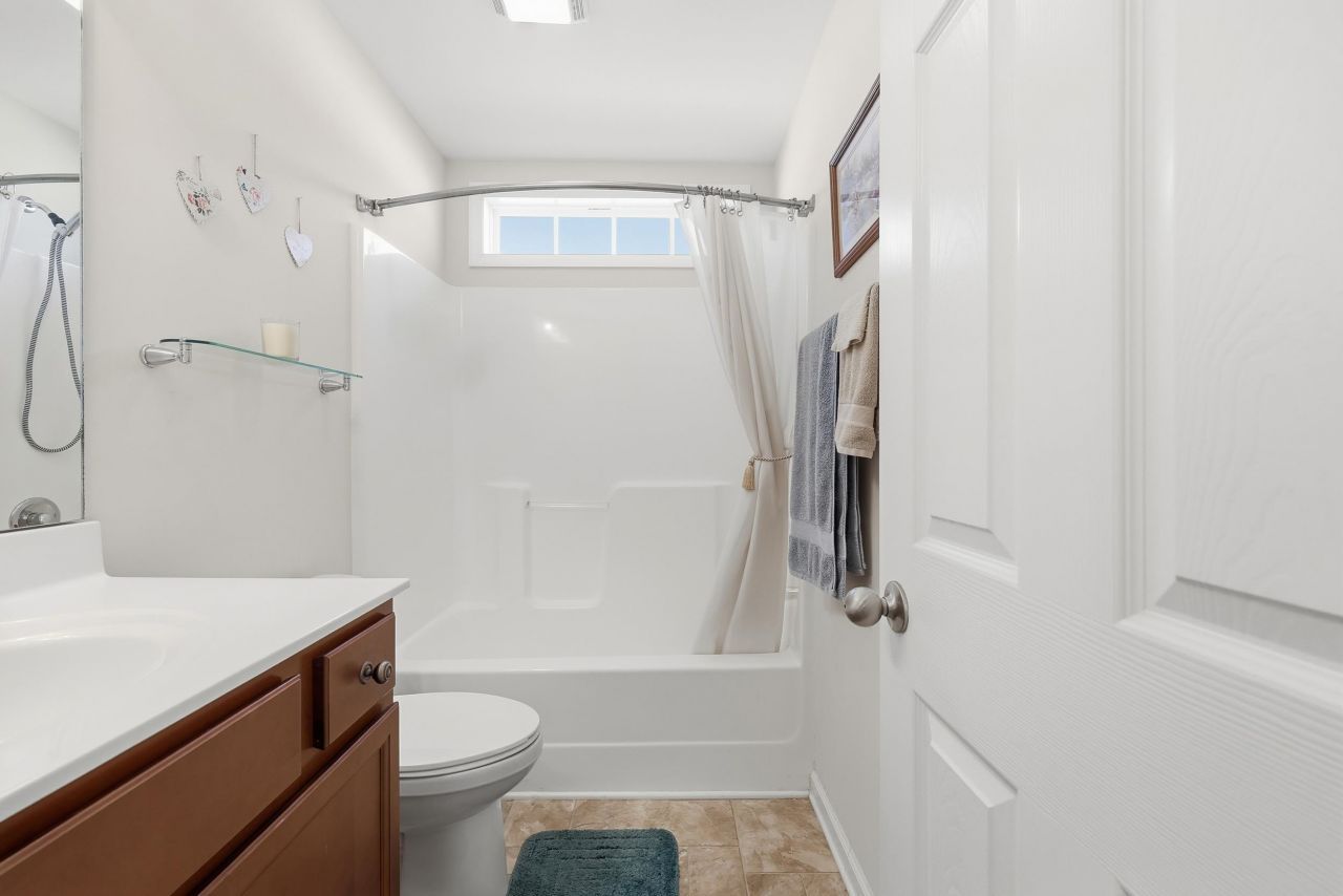 1228 Augustus Dr. Photo 28