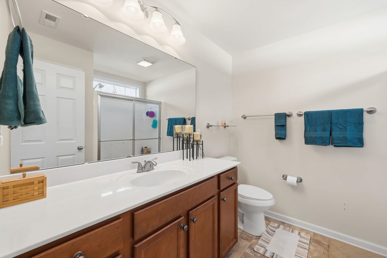 1228 Augustus Dr. Photo 32