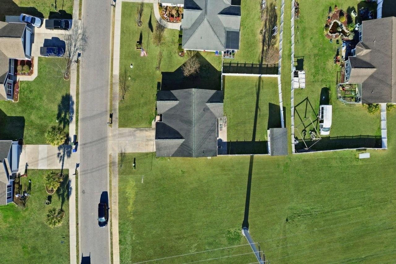 1228 Augustus Dr. Photo 41