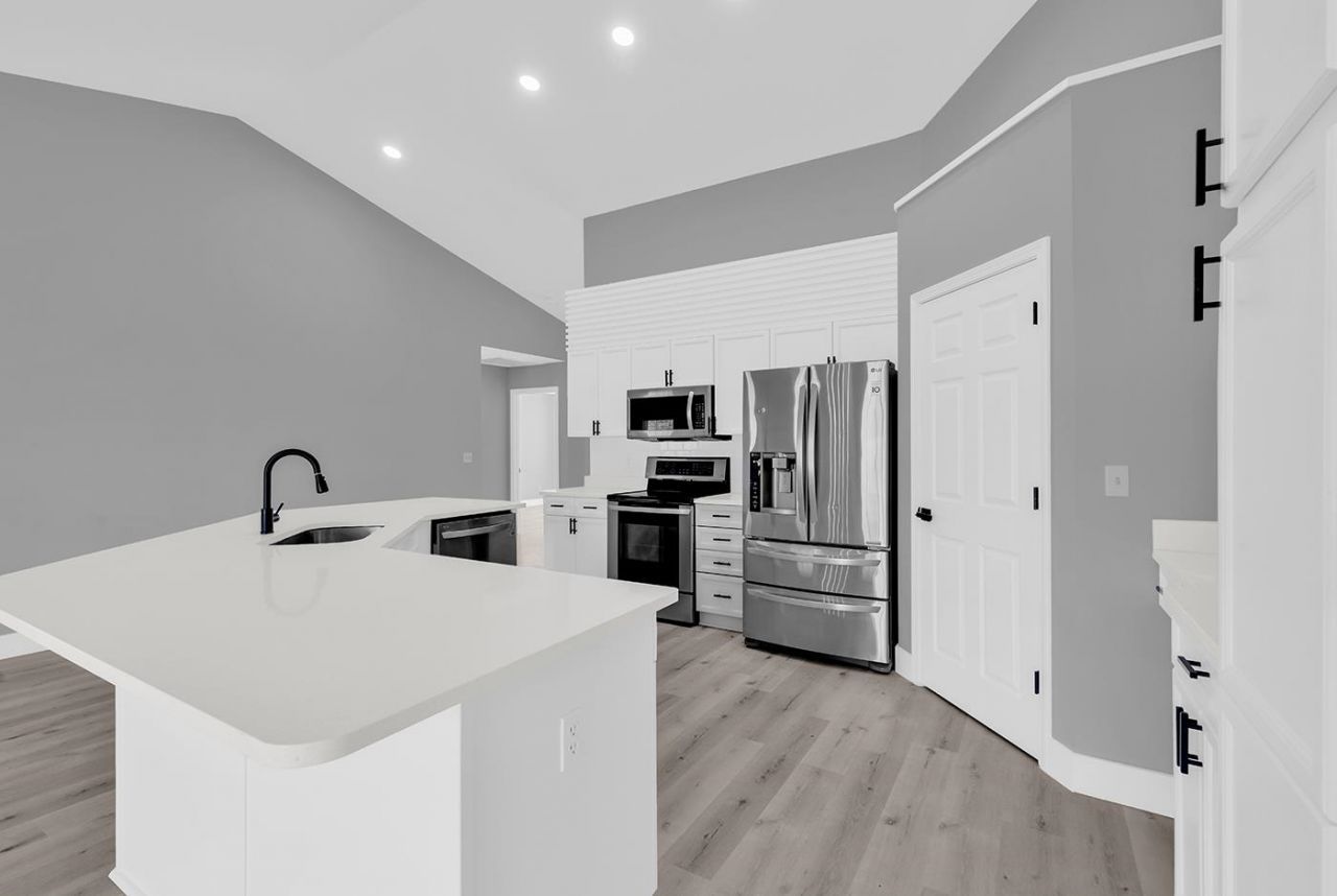 190 Rocko Dr. Photo 10