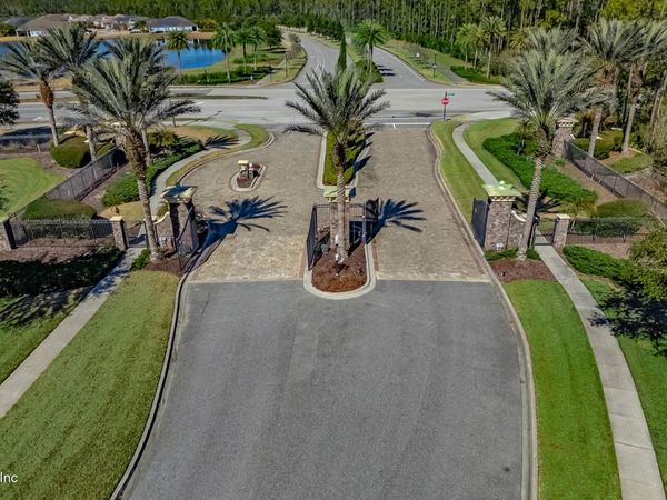 435 WINGSTONE Drive, Jacksonville, FL 32081