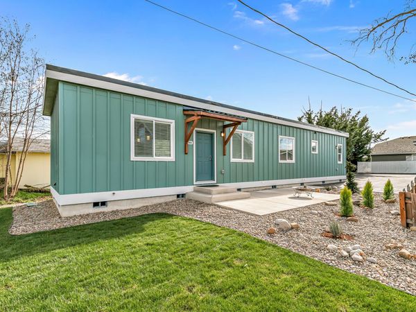 2625 Redwood Avenue, Grants Pass, OR 97527