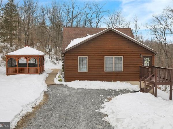 841 SLEEPY HOLLOW DRIVE, MOHRSVILLE, PA 19541