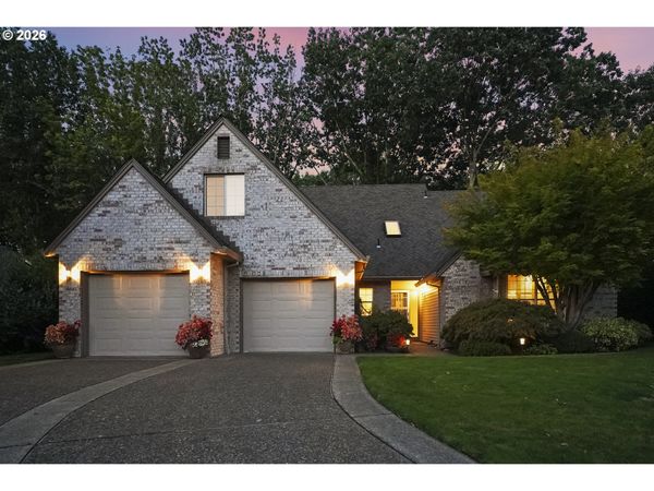 31530 SW VILLAGE GREEN CT, Wilsonville, OR 97070