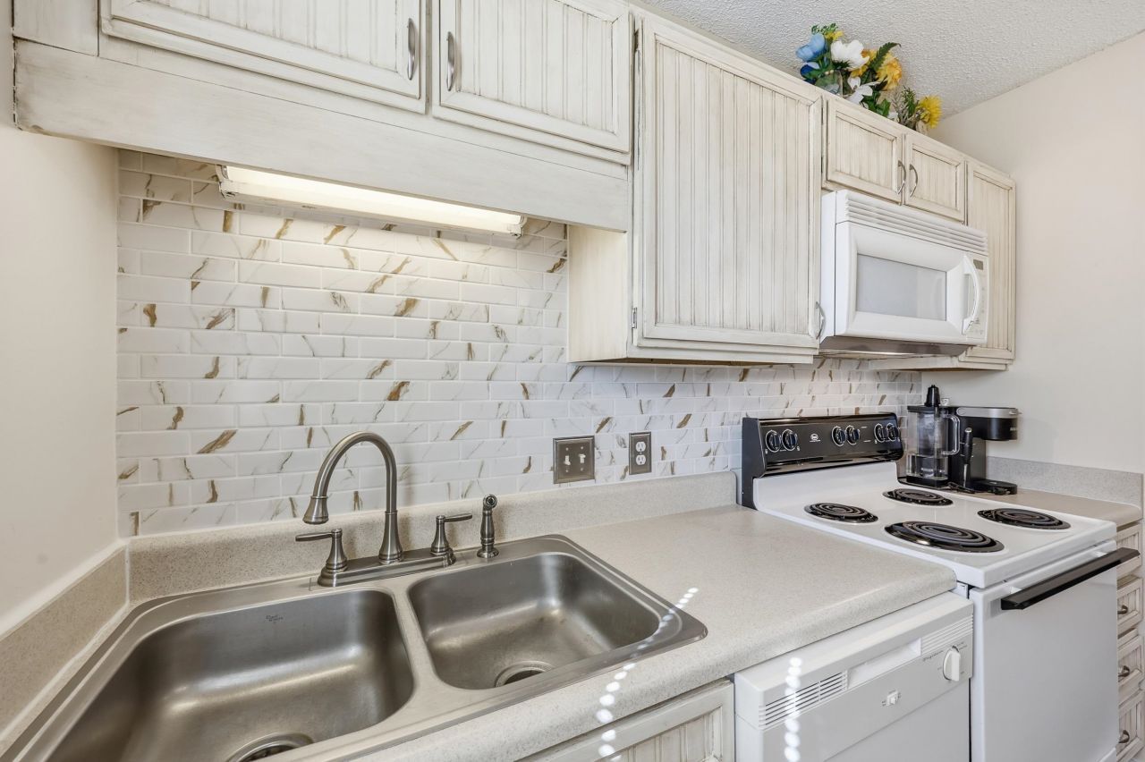 209 Double Eagle Dr. Photo 15