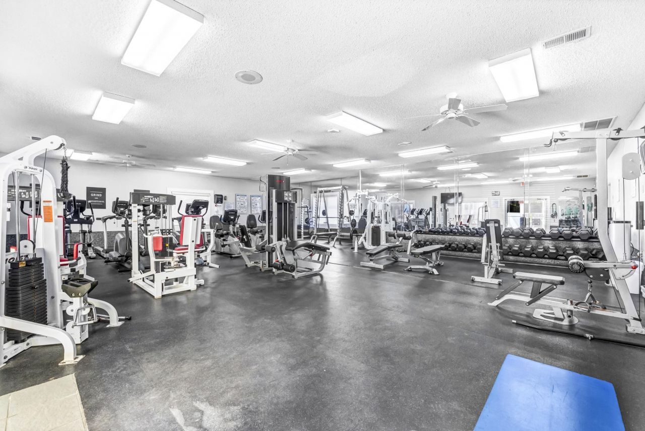 209 Double Eagle Dr. Photo 35