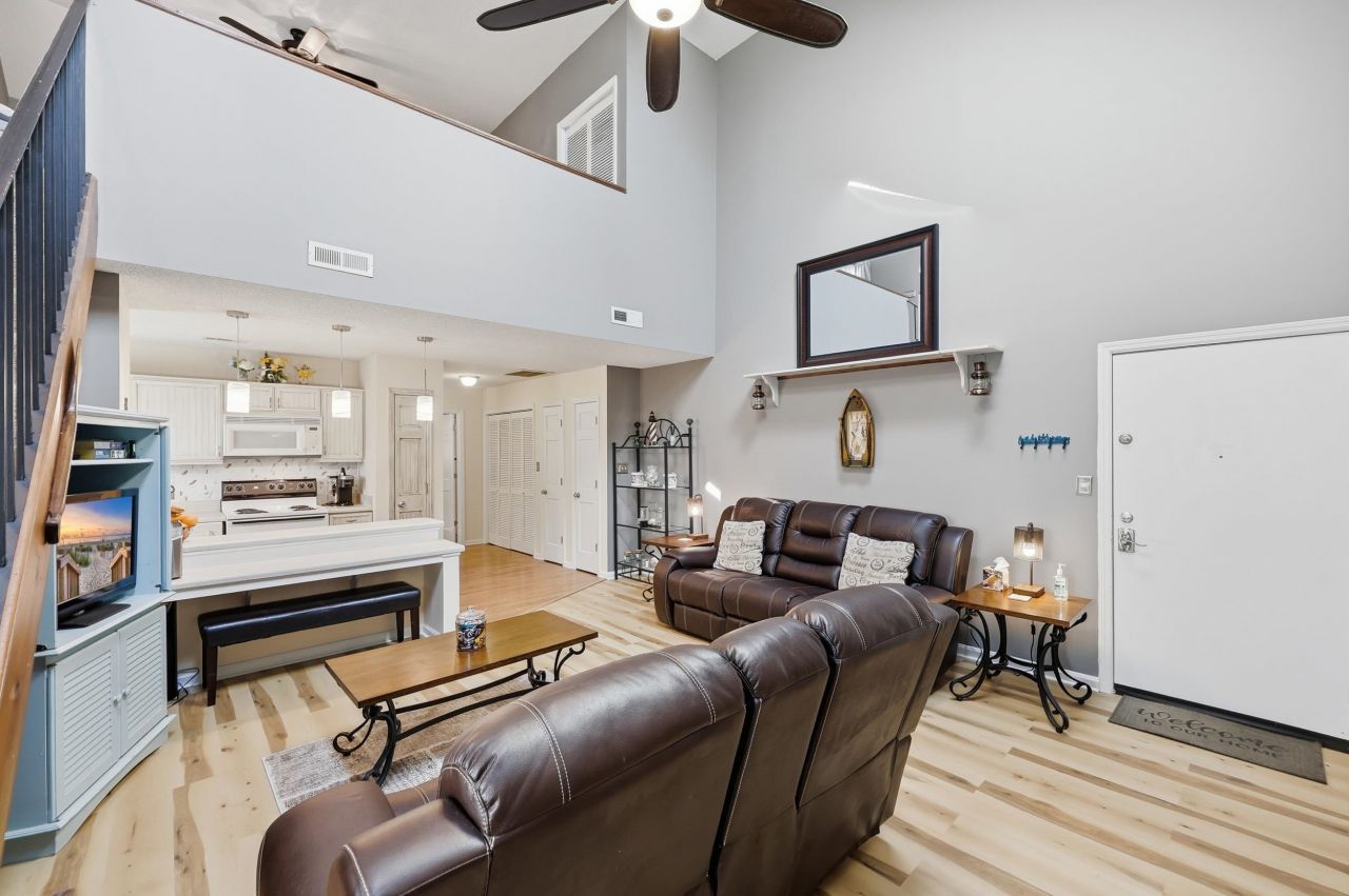 209 Double Eagle Dr. Photo 5