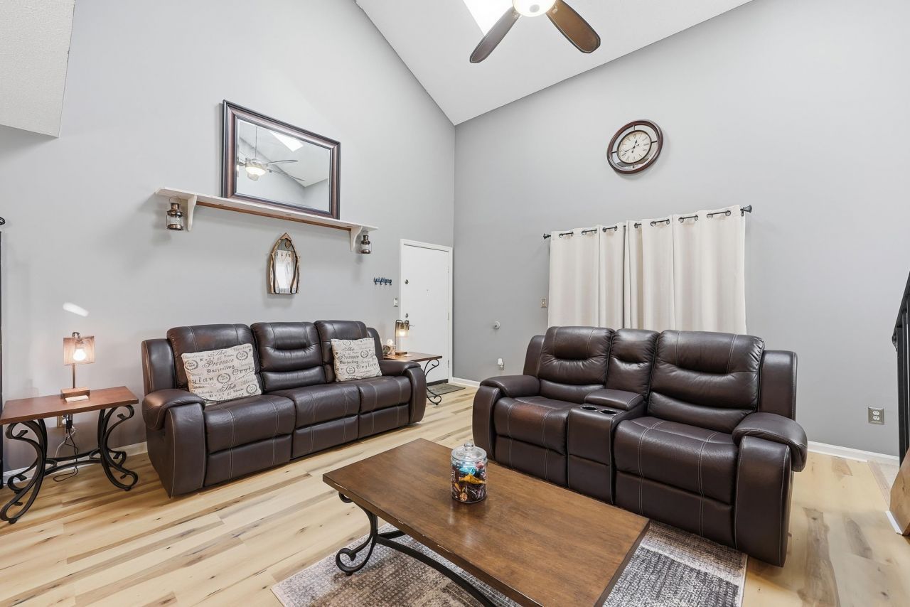 209 Double Eagle Dr. Photo 6