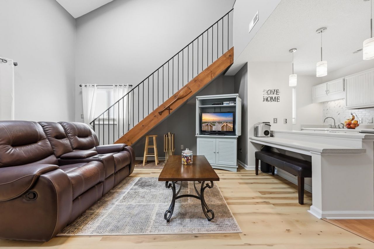 209 Double Eagle Dr. Photo 7