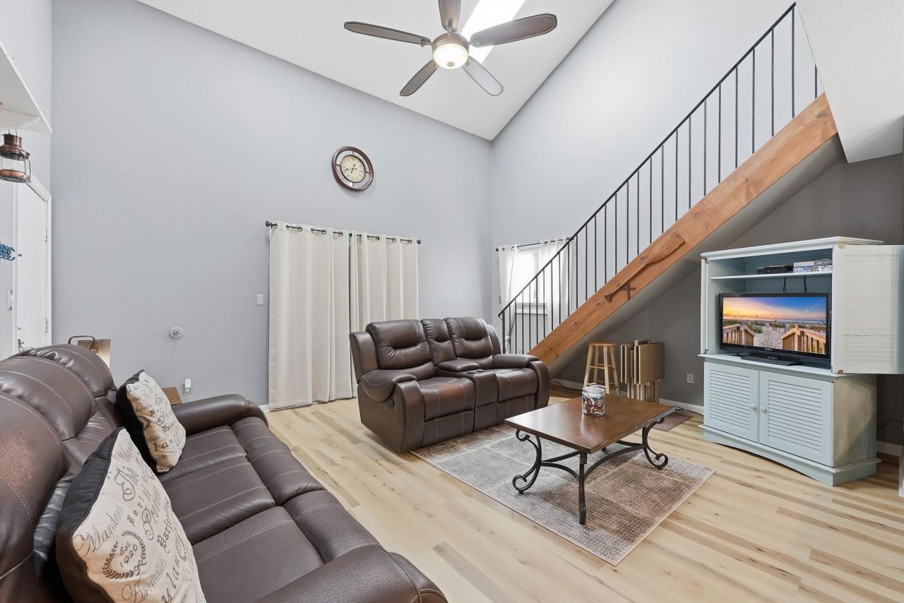 209 Double Eagle Dr. Photo 8