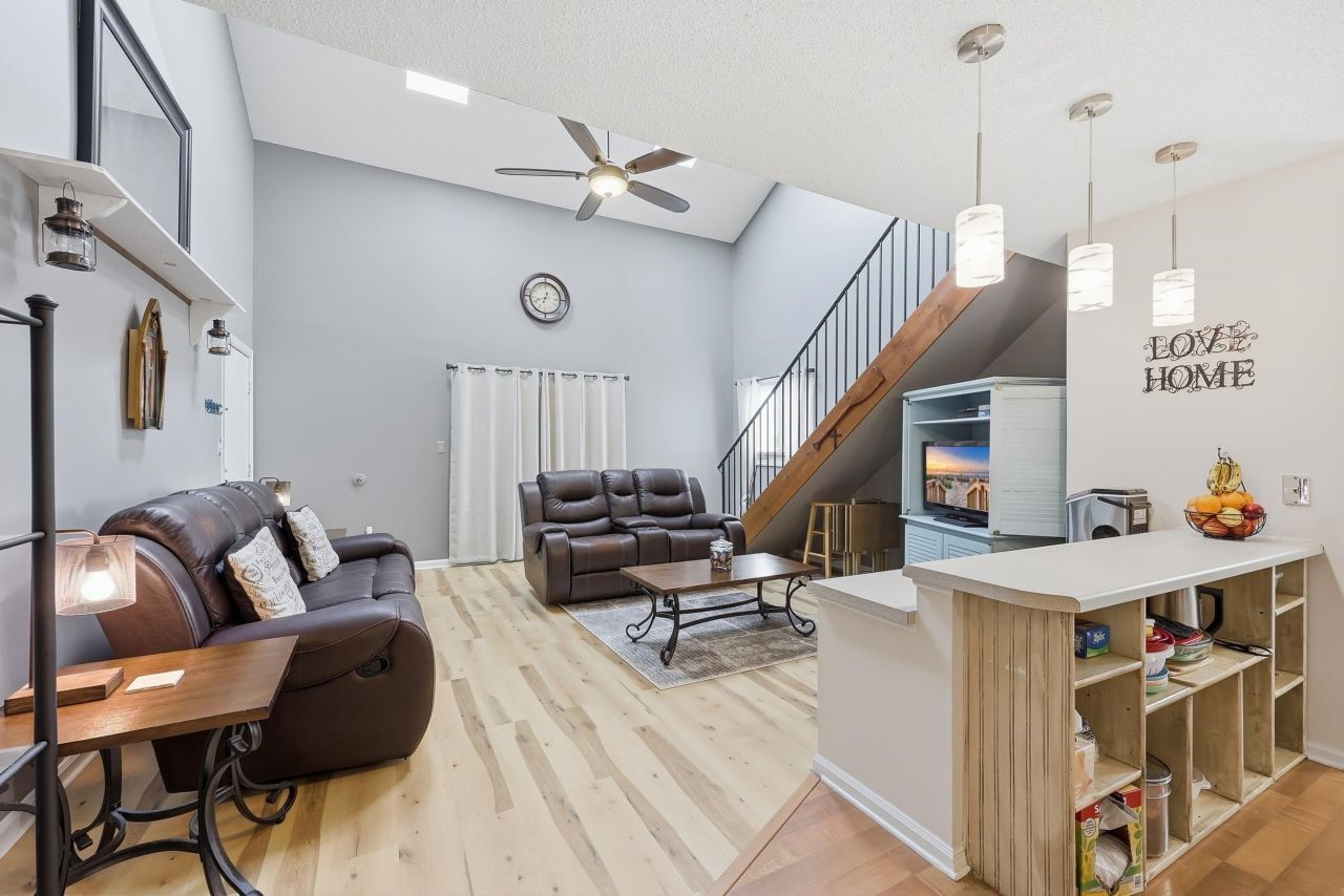 209 Double Eagle Dr. Photo 9