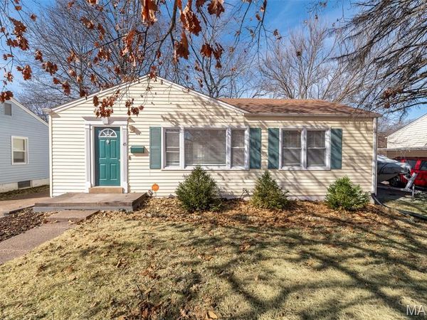 45 La Venta Drive, Florissant, MO 63031