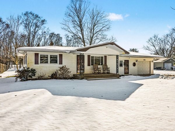 5258 E S Avenue, Vicksburg, MI 49097