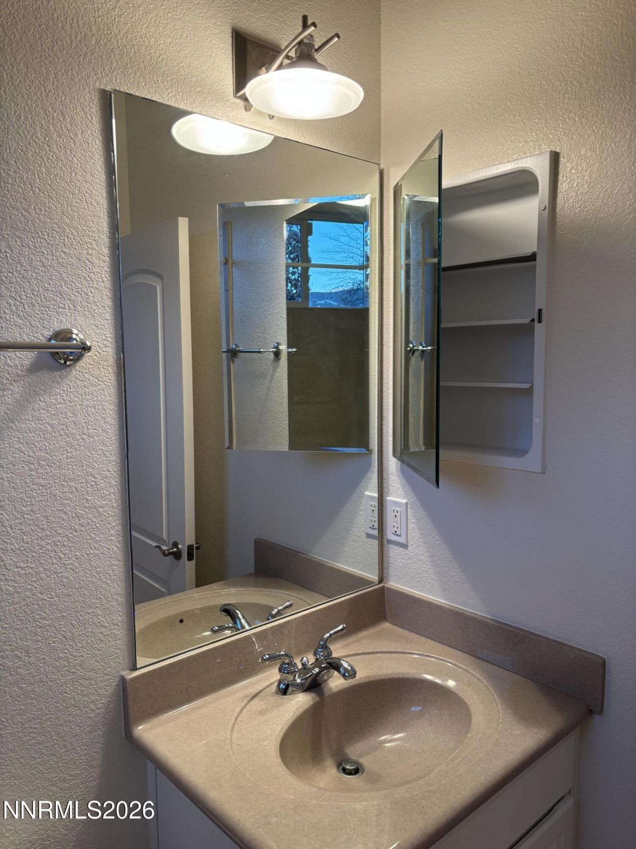 12020 Ocean View Drive, Sparks, NV 89441 Photo