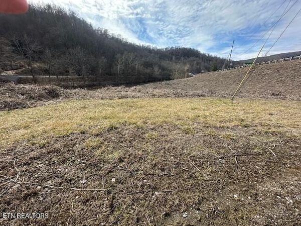 Red Wing Rd, Wallins, KY 40873
