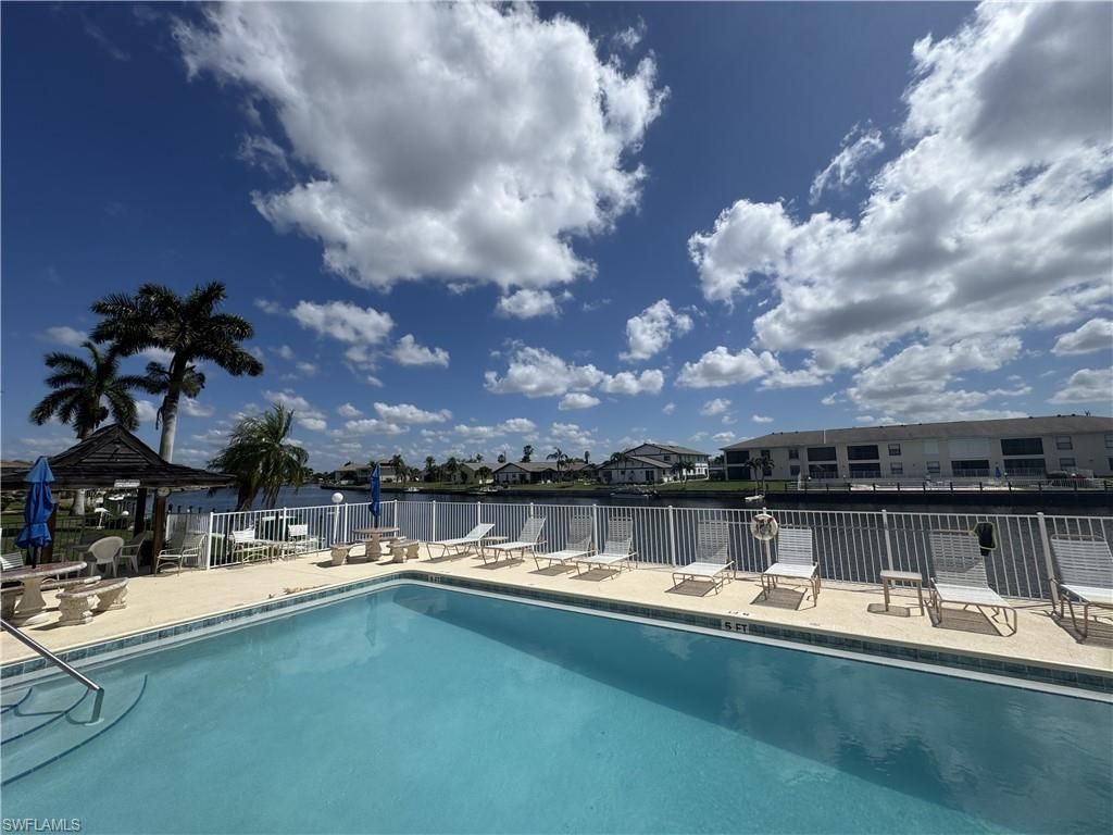 4417 Country Club Blvd, Unit B8, Cape Coral, FL 33904 Photo