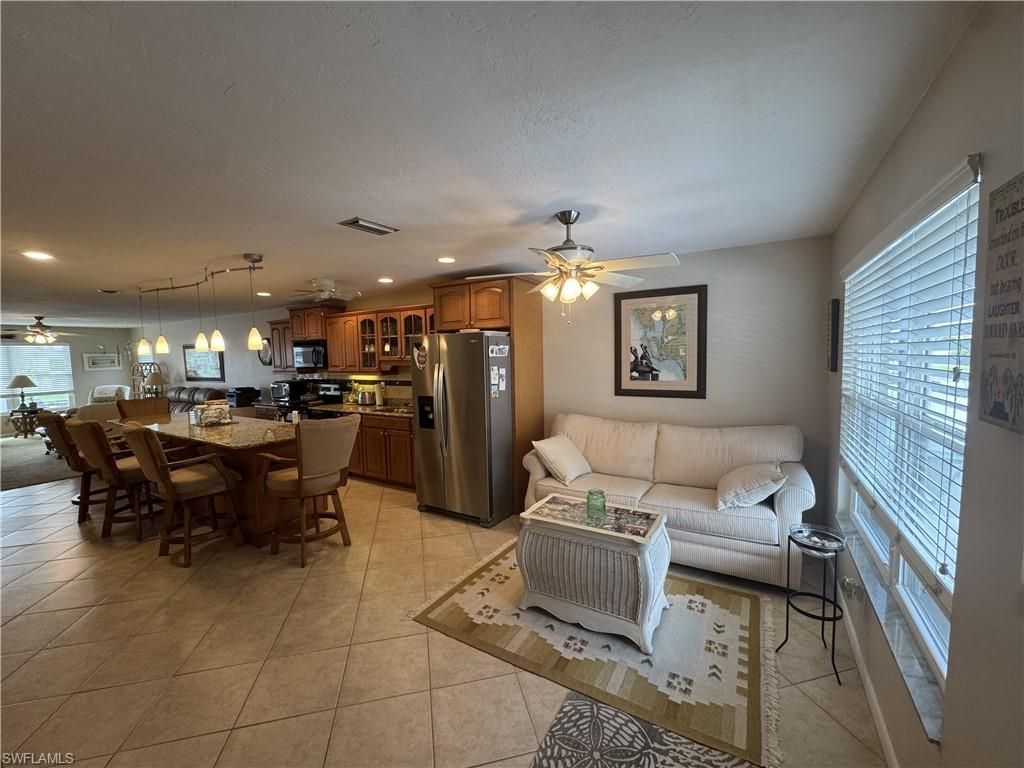4417 Country Club Blvd, Unit B8, Cape Coral, FL 33904 Photo