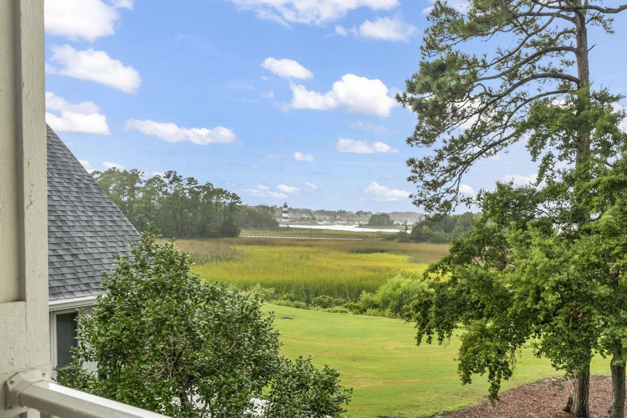 4951 South Island Dr. Photo 4