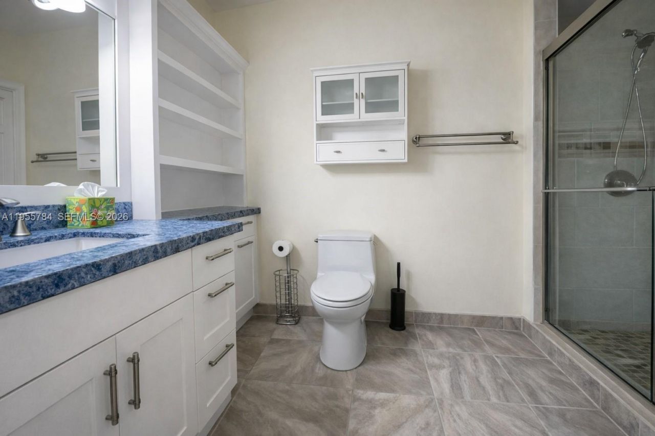 19695 SW 206th St, Miami, FL 33187 Photo