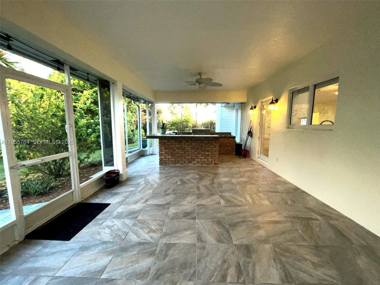 19695 SW 206th St, Miami, FL 33187 Photo