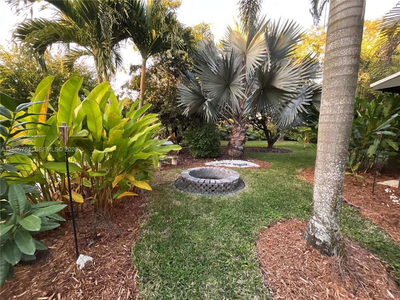 19695 SW 206th St, Miami, FL 33187 Photo