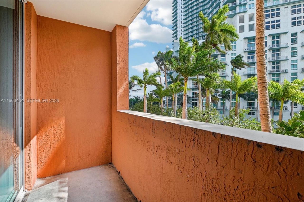 2000 N Bayshore Dr , Unit 304, Miami, FL 33137 Photo