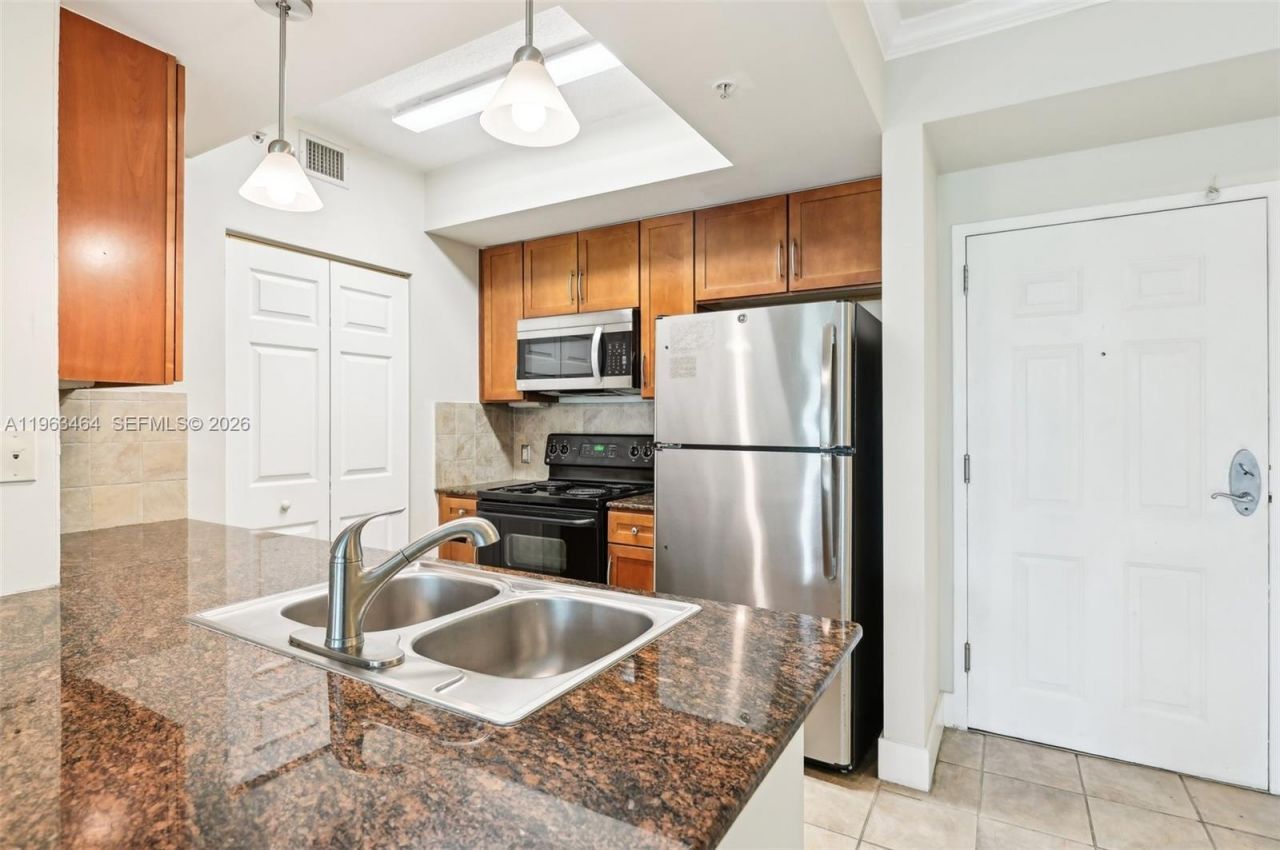 2000 N Bayshore Dr , Unit 304, Miami, FL 33137 Photo