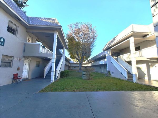 17255 SW 95th Ave, Unit 142, Palmetto Bay, FL 33157