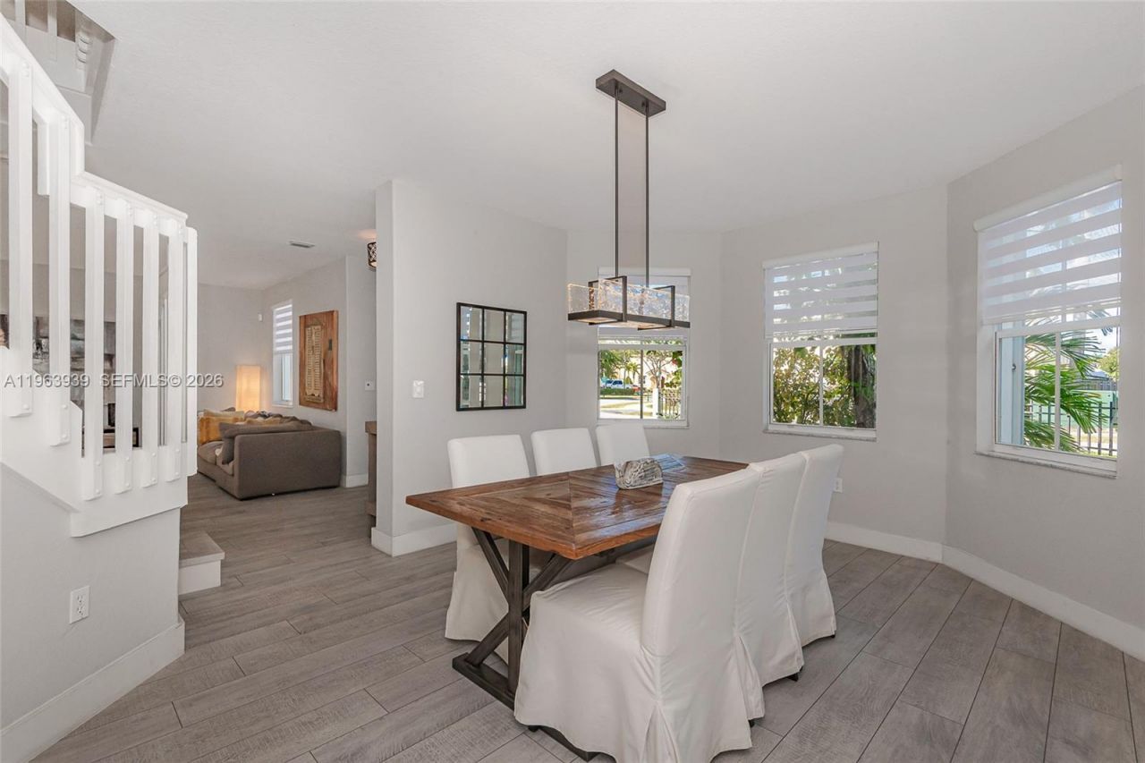 14900 SW 10th St, Miami, FL 33194 Photo