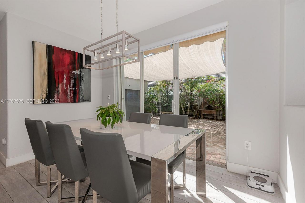 14900 SW 10th St, Miami, FL 33194 Photo