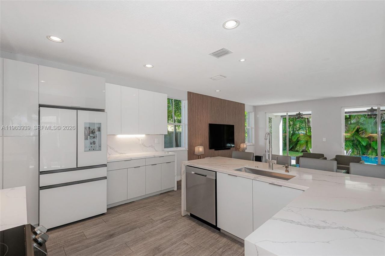 14900 SW 10th St, Miami, FL 33194 Photo