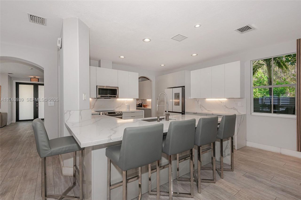 14900 SW 10th St, Miami, FL 33194 Photo